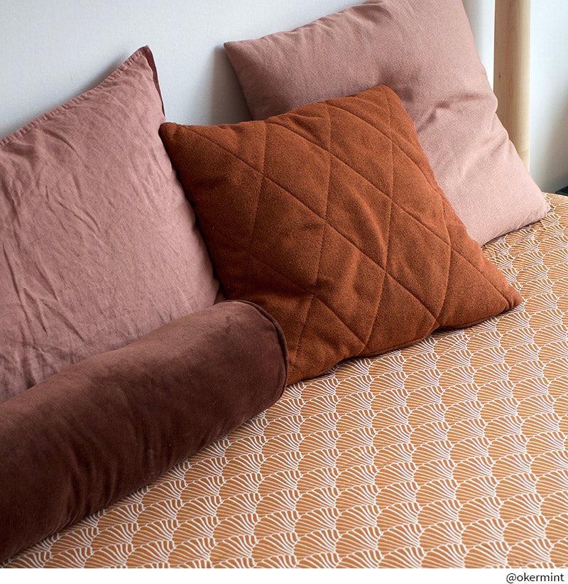 SEASHELLS | Cinnamon brown | 140x200cm / 55x79&quot; | Double fitted sheet