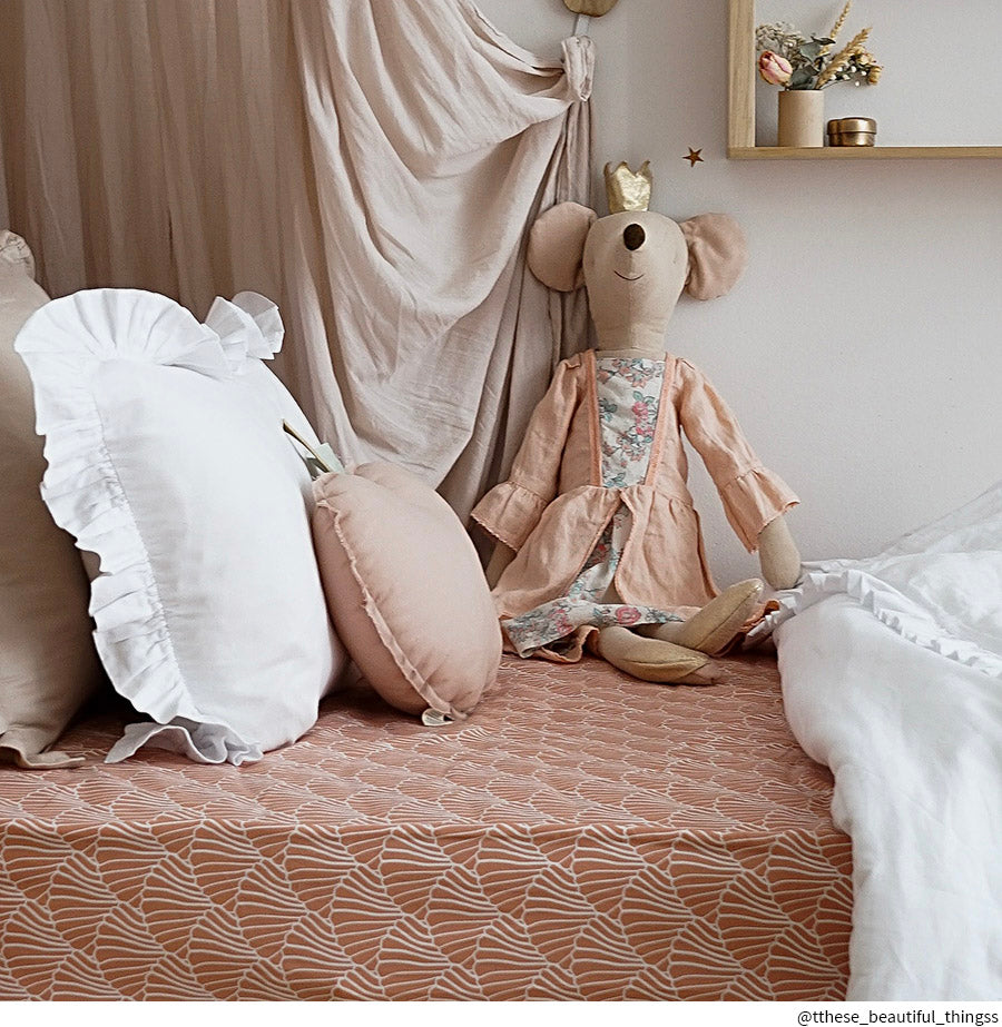 SEASHELLS | Terracotta pink | 70x160cm / 27.5x63&quot; | Fitted junior sheet