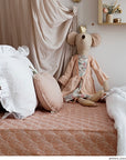 SNÄCKOR | Terracotta pink | 70x160cm | Dra-På-Lakan för barnsäng